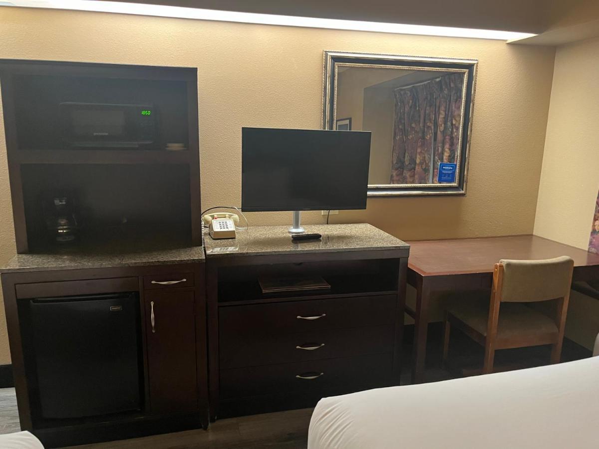 Americas Best Value Inn Kalispell Esterno foto