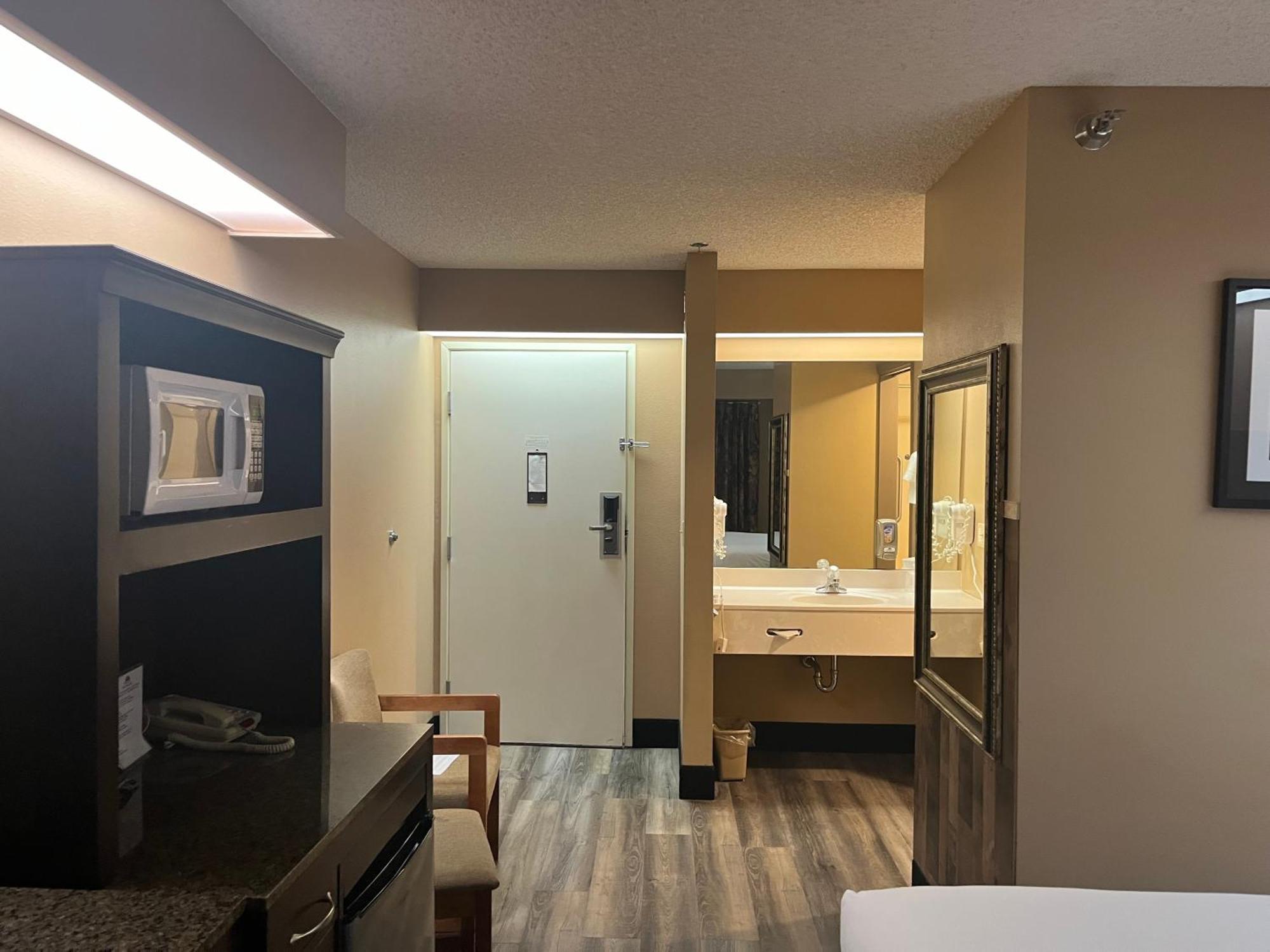 Americas Best Value Inn Kalispell Esterno foto