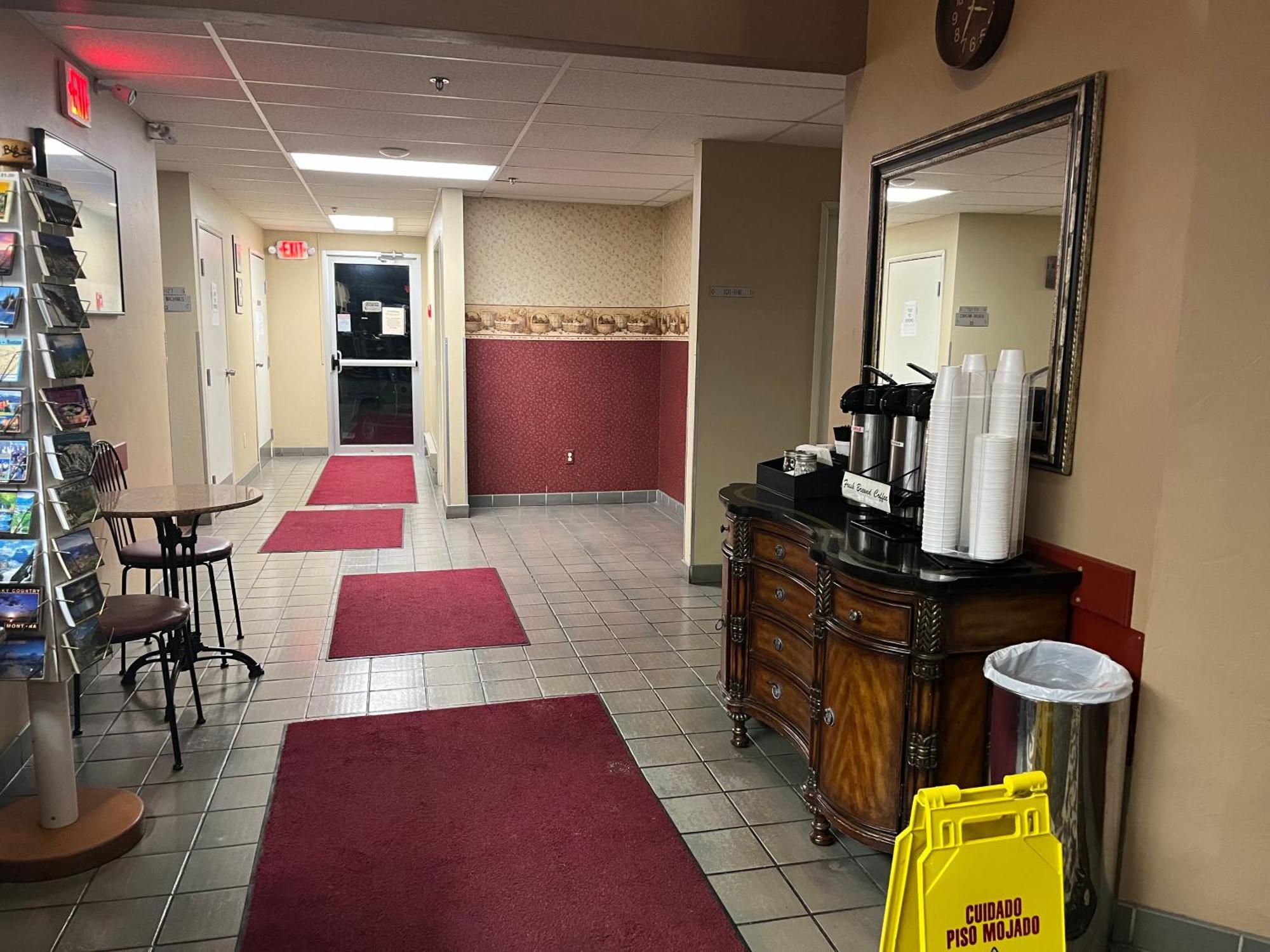 Americas Best Value Inn Kalispell Esterno foto