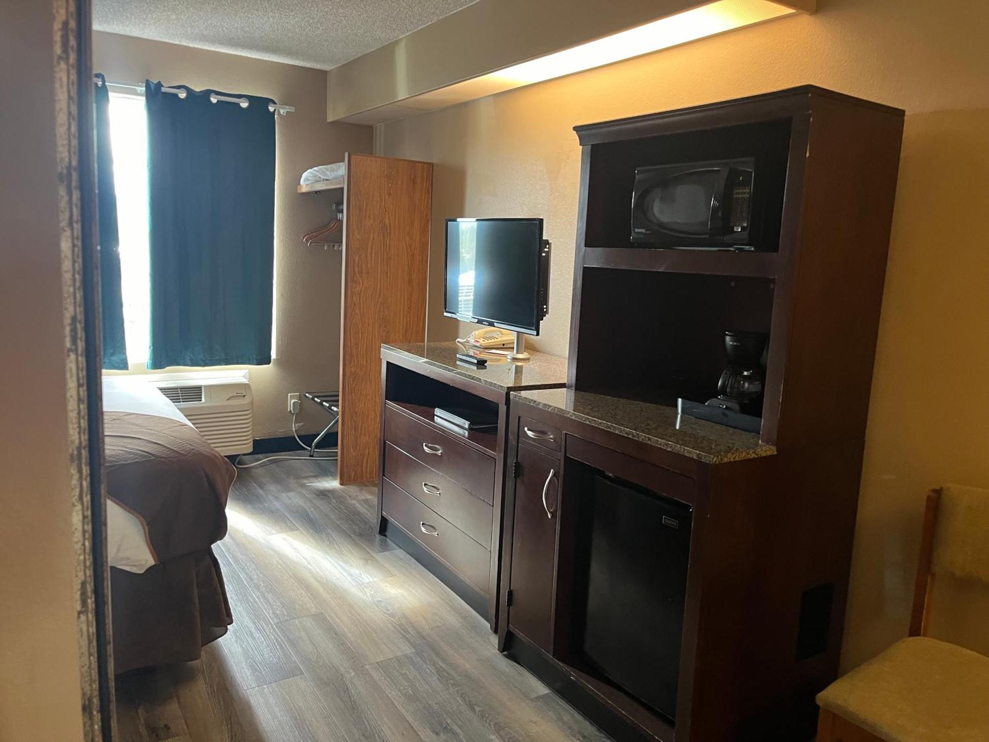 Americas Best Value Inn Kalispell Esterno foto